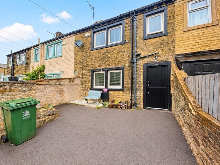 2 Bedroom Terraced House For Sale In Thornton Old Road, Bradford, BD8