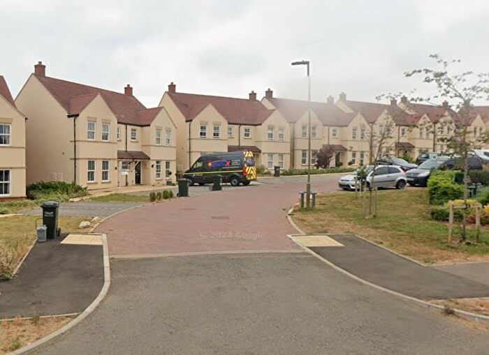 3 Bedroom Semi Detached House For Sale In Banbury, Oxfordshire, OX16