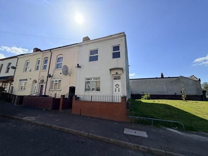 3 Bedroom Terraced House For Sale In Wilson Road, Birmingham, B19