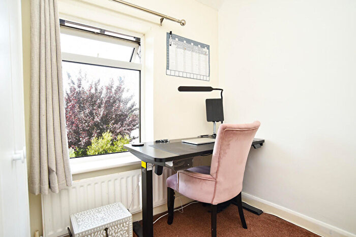 3 Bedroom End Of Terrace House For Sale In Kingsley Park Road, Harrogate, HG1