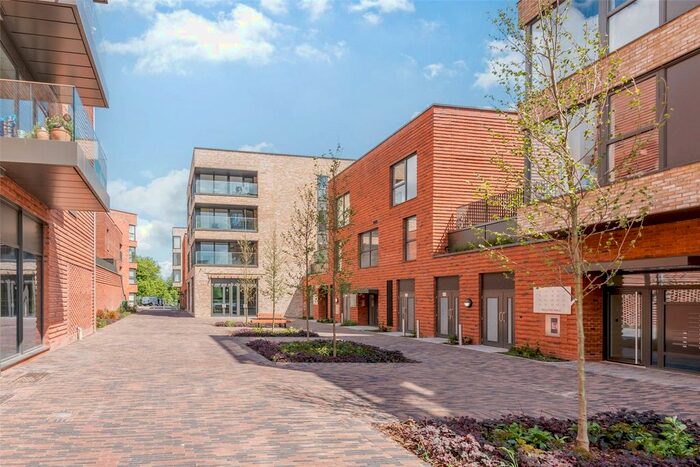 2 Bedroom Flat To Rent In Poulter Walk, Trumpington, Cambridge, CB2