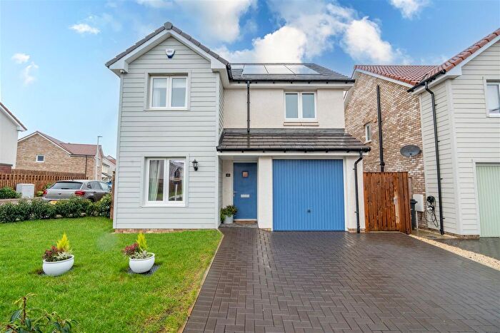 4 Bedroom Detached House For Sale In Blair Road, East Calder, Livingston, EH53