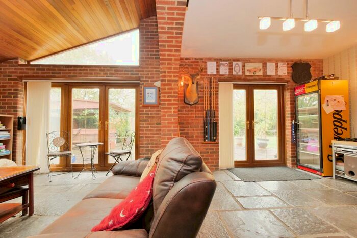 4 Bedroom House To Rent In Merthyr Dyfan Road, Barry, CF62