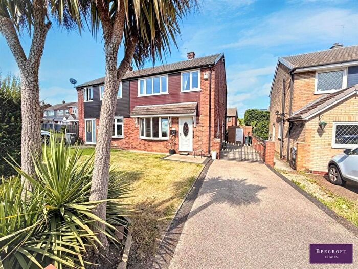 3 Bedroom Semi-Detached House For Sale In Brampton Crescent, Wombwell, Barnsley, S73