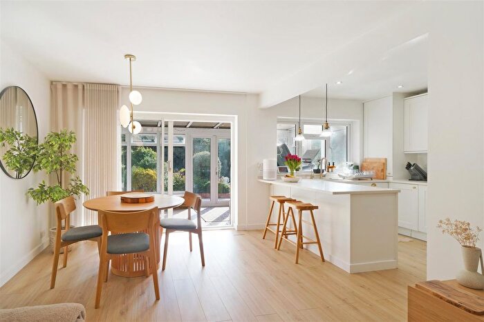 3 Bedroom Detached Bungalow For Sale In Kenwood Drive, Mill End, Rickmansworth, WD3