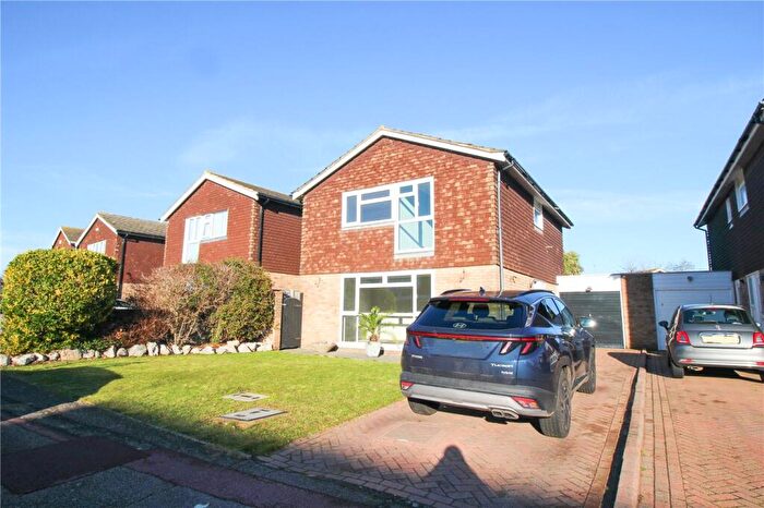 4 Bedroom Detached House For Sale In Fortescue Chase, Thorpe Bay, Essex, SS1