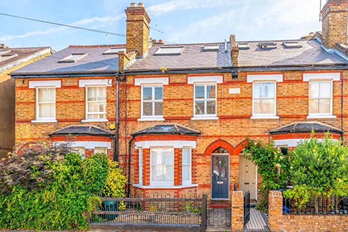 4 Bedroom Property For Sale In Third Cross Road, Twickenham, TW2