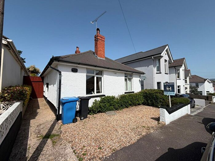 3 Bedroom Detached Bungalow For Sale In Albert Road, Parkstone, Poole, BH12
