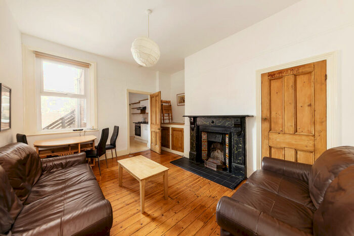 2 Bedroom Apartment To Rent In Grosvenor Road, Jesmond, Newcastle Upon Tyne, NE2