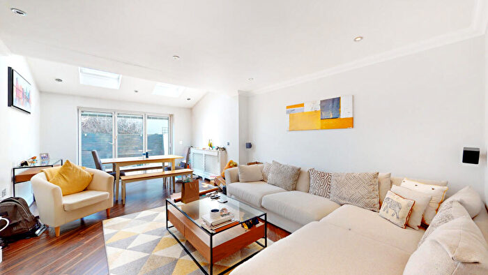 3 Bedroom House To Rent In Kent Road, West Wickham, BR4