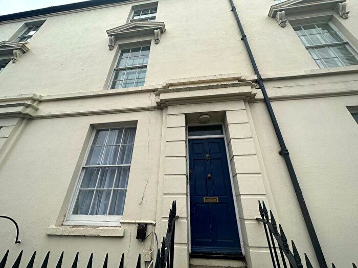 2 Bedroom Flat To Rent In Bernard Street, Southampton, SO14