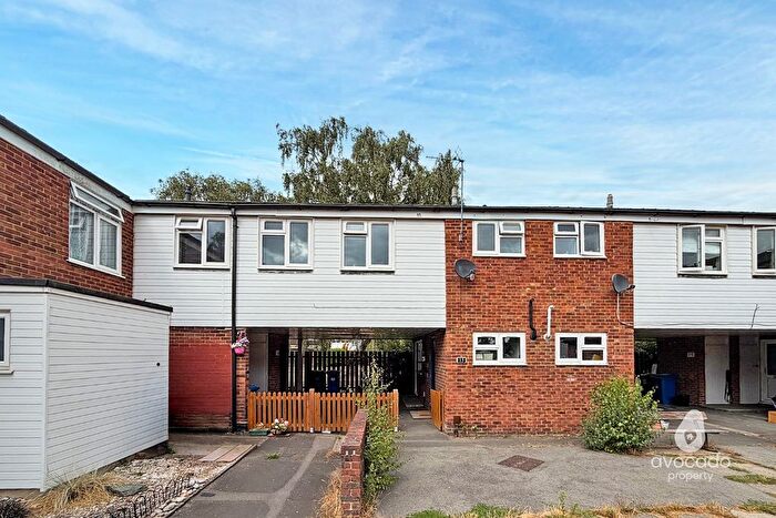 2 Bedroom Maisonette For Sale In Underwood, Bracknell, RG12