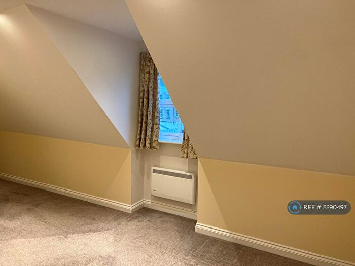 2 Bedroom Flat To Rent In Detling House, Maidstone, ME16