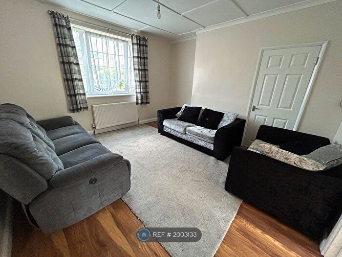 4 Bedroom End Of Terrace House To Rent In Haimo Road, London, SE9
