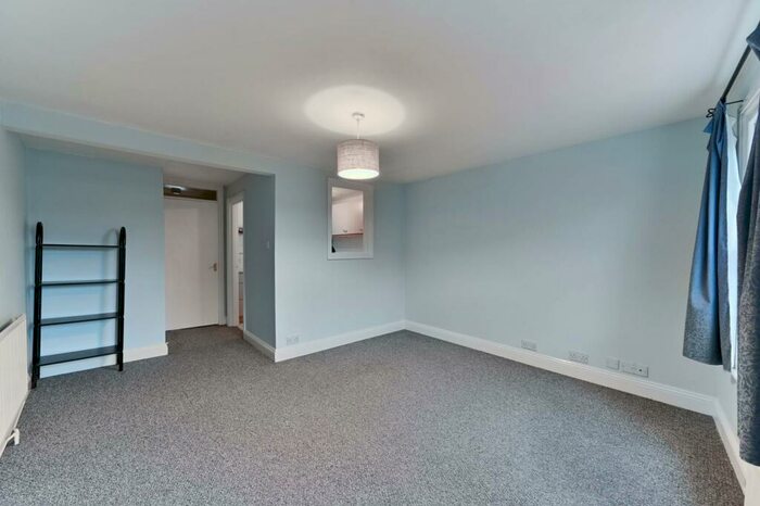 1 Bedroom Flat To Rent In Westow Street, London, , Crystal Palace, London, SE19