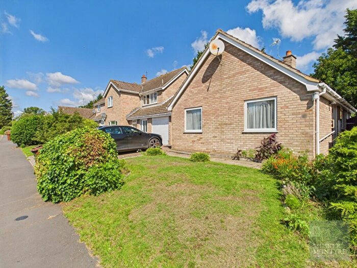 2 Bedroom Semi-Detached Bungalow For Sale In Pilgrims Way, Harleston, IP20