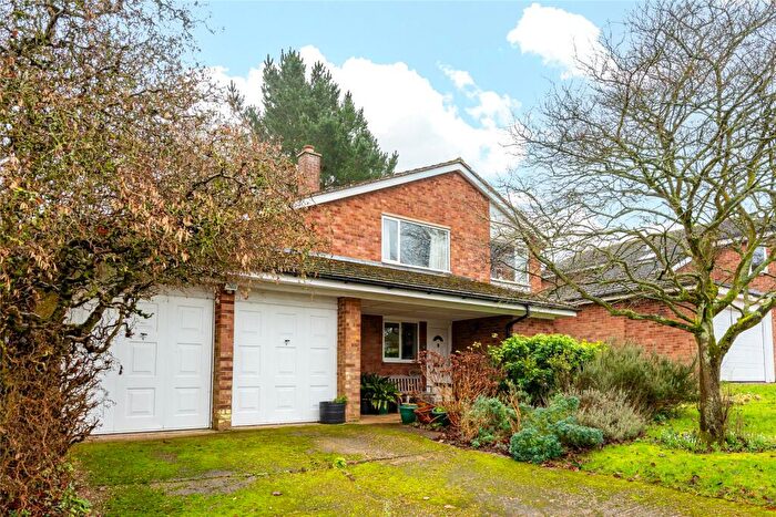 4 Bedroom Detached House For Sale In Park Hill, Toddington, Dunstable, Bedfordshire, LU5