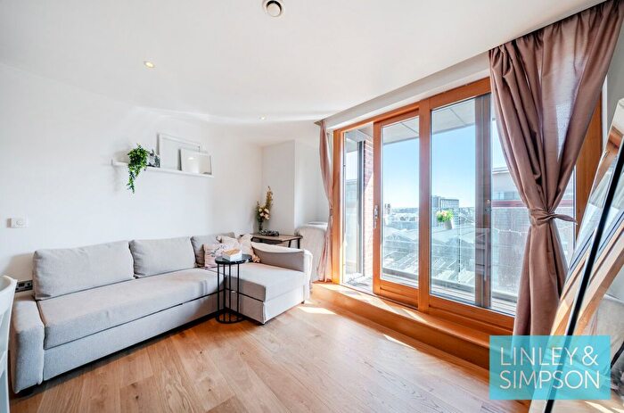 1 Bedroom Flat For Sale In Candle House, Wharf Approach, Leeds, LS1