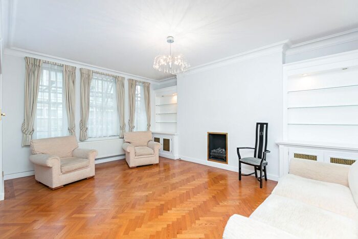 4 Bedroom Flat To Rent In Warwick Gardens, London, W14