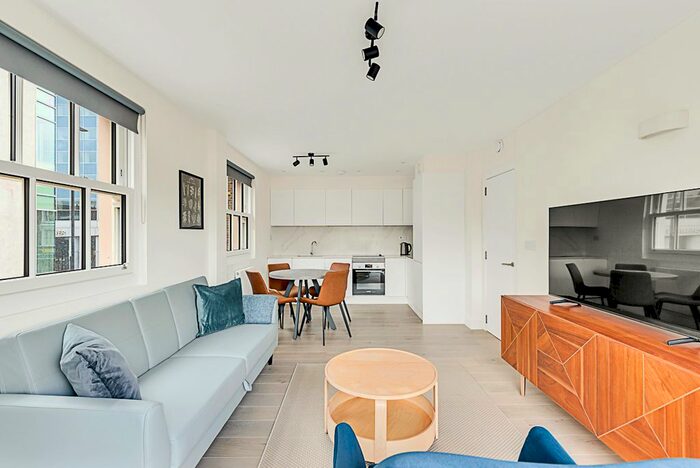 2 Bedroom Flat To Rent In Chiswick High Road, London, London, W4