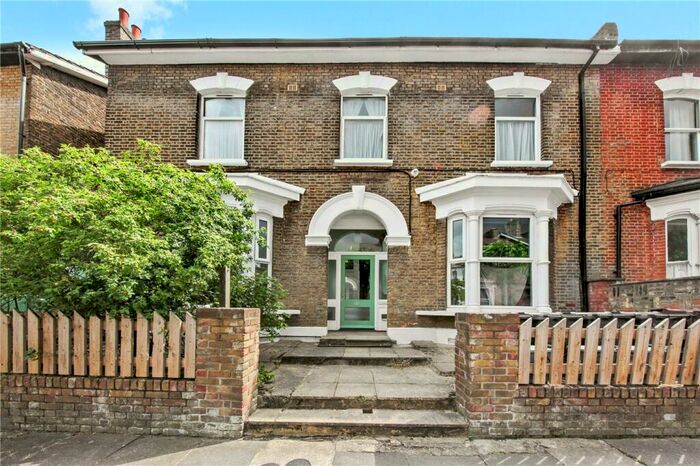 1 Bedroom Apartment To Rent In Goulton Road, London, E5