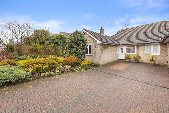 2 Bedroom Bungalow For Sale In Western Road, Crowborough, TN6