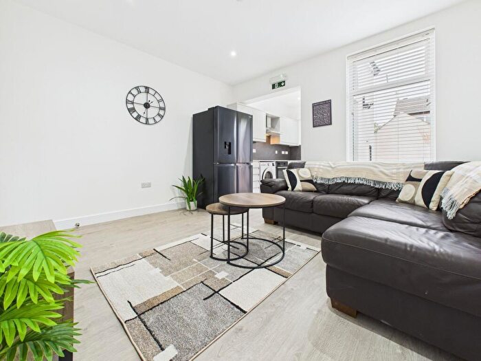 5 Bedroom House To Rent In Edmund Road, Sheffield, S2