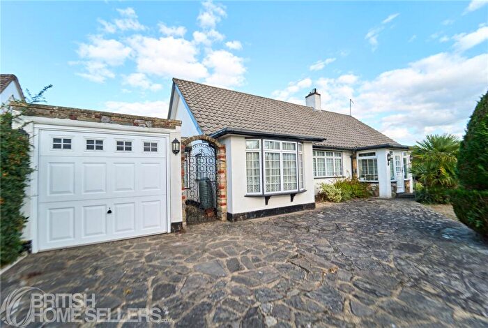 3 Bedroom Bungalow For Sale In The Fairway, Burnham, Slough, Buckinghamshire, SL1