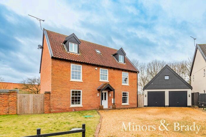 5 Bedroom Detached House For Sale In Church View Close, Griston, Thetford, IP25