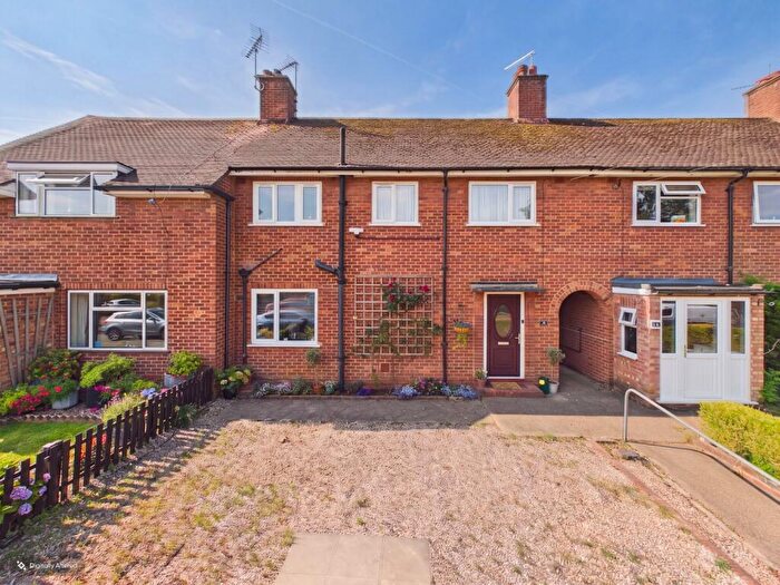 3 Bedroom Terraced House For Sale In Chessbury Road, Chesham, Buckinghamshire, HP5