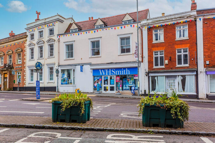 1 Bedroom Flat To Rent In The Chewar, Buckingham, MK18