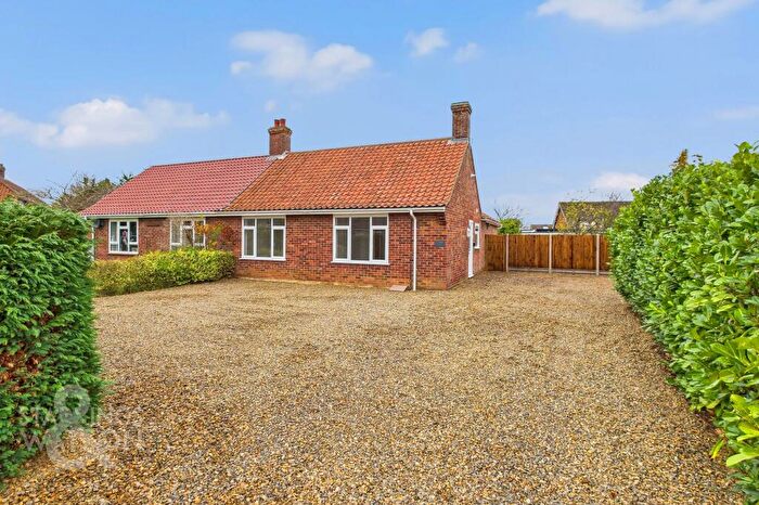 3 Bedroom Semi-Detached Bungalow For Sale In West Croft, Hethersett, Norwich, NR9