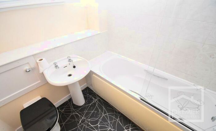 1 Bedroom Flat To Rent In York Place, Bellshill, ML4