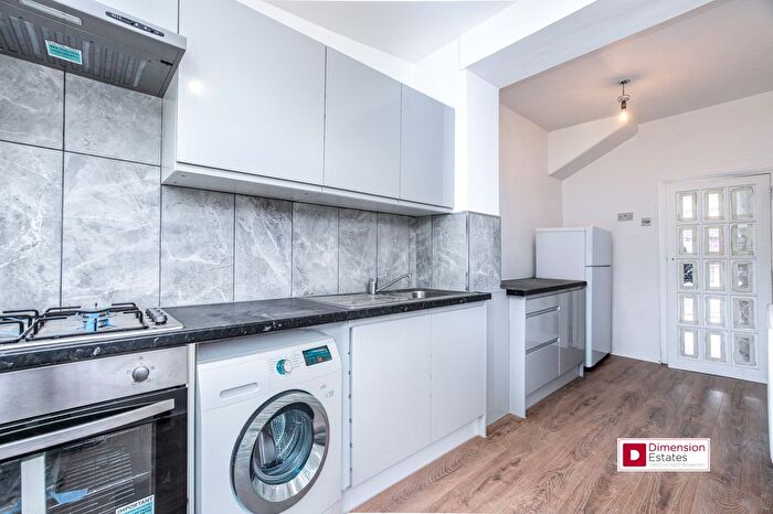 4 Bedroom Terraced House To Rent In Southchurch Road, East Ham, Newham, E6