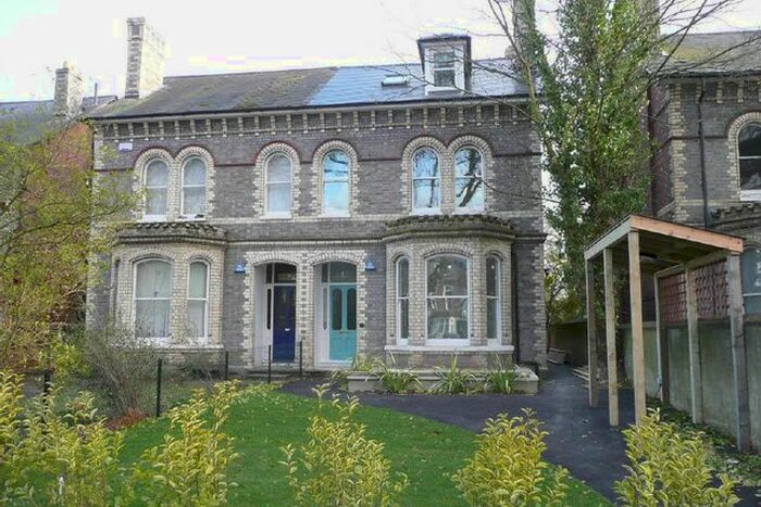 Studio To Rent In London Road, Reading, RG1