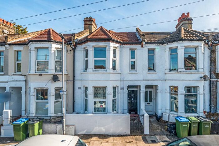 3 Bedroom Detached House For Sale In Conington Road, London, SE13