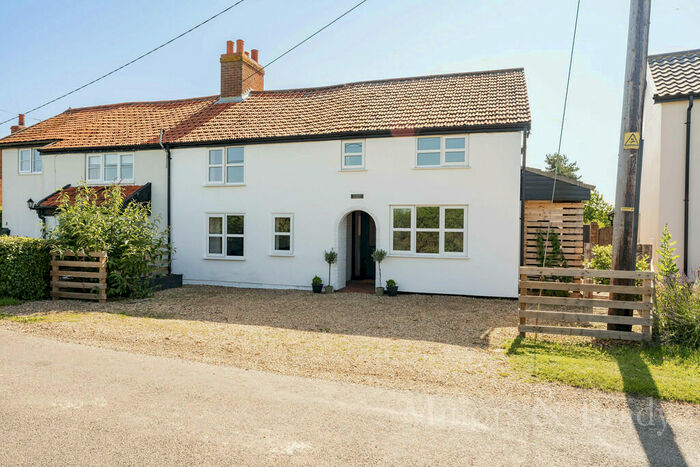 6 Bedroom Cottage For Sale In Morley Road, Attleborough, NR17