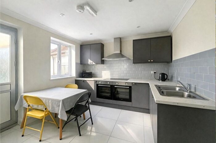 6 Bedroom Semi Detached House To Rent In Edgeworth Road, Norwich, NR5