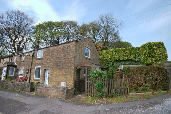 2 Bedroom Cottage To Rent In Helmshore Road, Holcombe, Bury, BL8