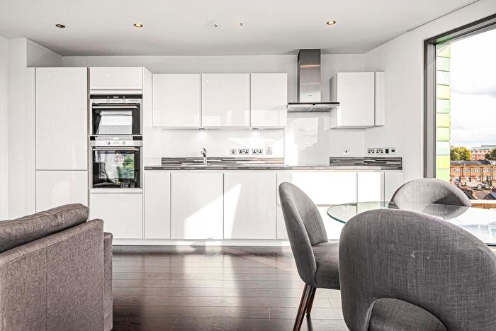 2 Bedroom Apartment To Rent In Camden, London, NW1