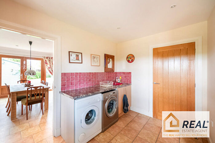 4 Bedroom Detached House For Sale In Bore Row, FK7