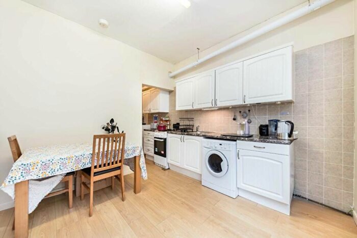 1 Bedroom Flat To Rent In Tyrrell Road, East Dulwich, SE22