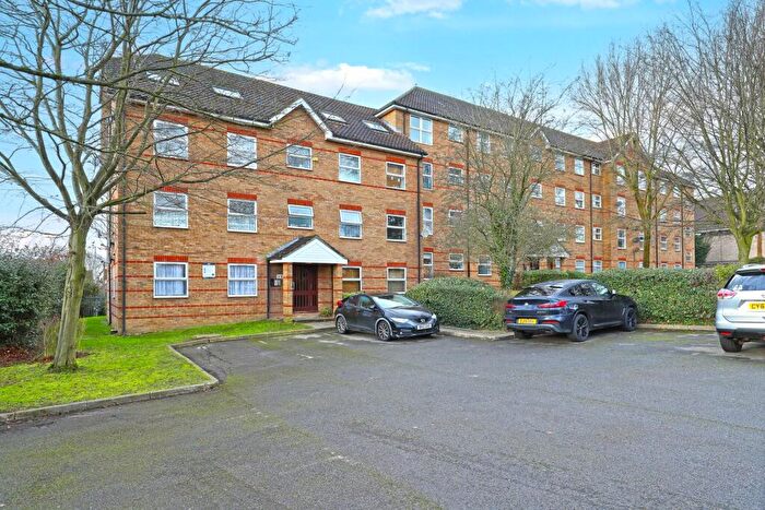 1 Bedroom Apartment To Rent In Chigwell Lane, Loughton, IG10