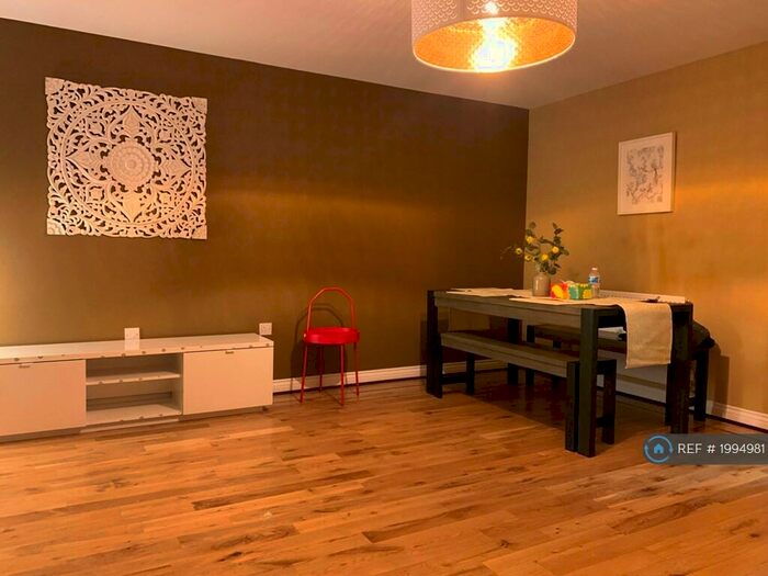 3 Bedroom Semi-Detached House To Rent In Wagonway Drive, Newcastle Upon Tyne, NE13