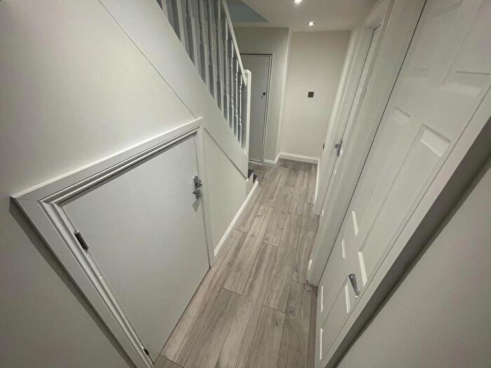 2 Bedroom Apartment To Rent In High Street, Biggleswade, SG18