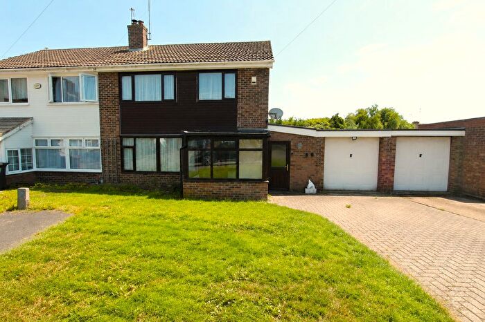 3 Bedroom Semi-Detached House For Sale In Kilby Close, Wellingborough, NN8