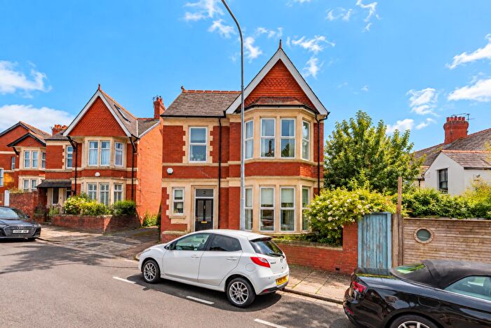 3 Bedroom Detached House For Sale In Blenheim Road, Penylan, CF23