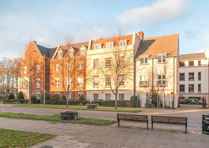 2 Bedroom Flat For Sale In Welch Way, Witney, Oxfordshire, OX28