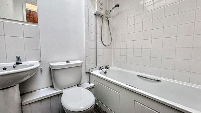 1 Bedroom Flat To Rent In Pirie Court, Perry Street, Bristol, BS5