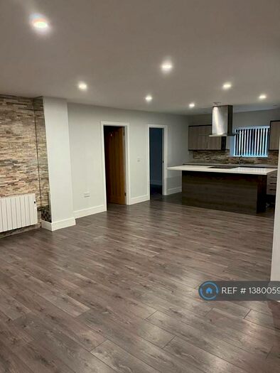 3 Bedroom Flat To Rent In Bull Street, Burnley, BB11